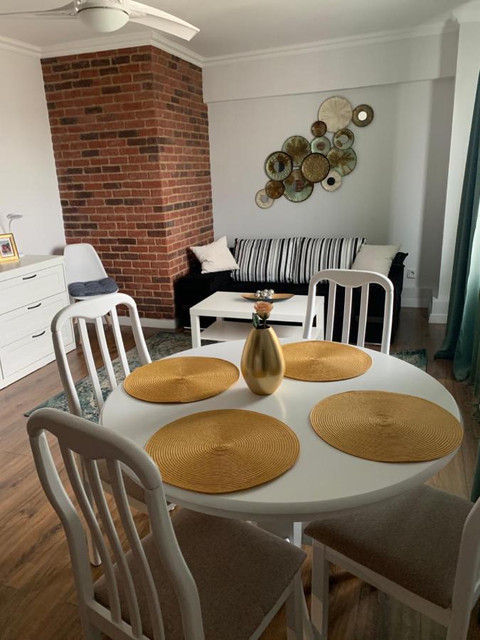 Aparthotel Claudia -Self Check-In Brăila Eksteriør billede